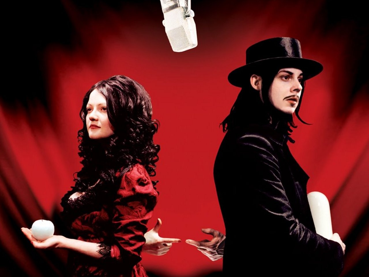 White stripes elephant. The White Stripes Мег Уайт. The White Stripes Live. The White Stripes альбом. The White Stripes 2022.